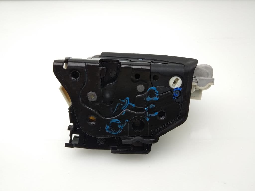 Cerradura puerta trasera derecha AUDI Q7 (4L)