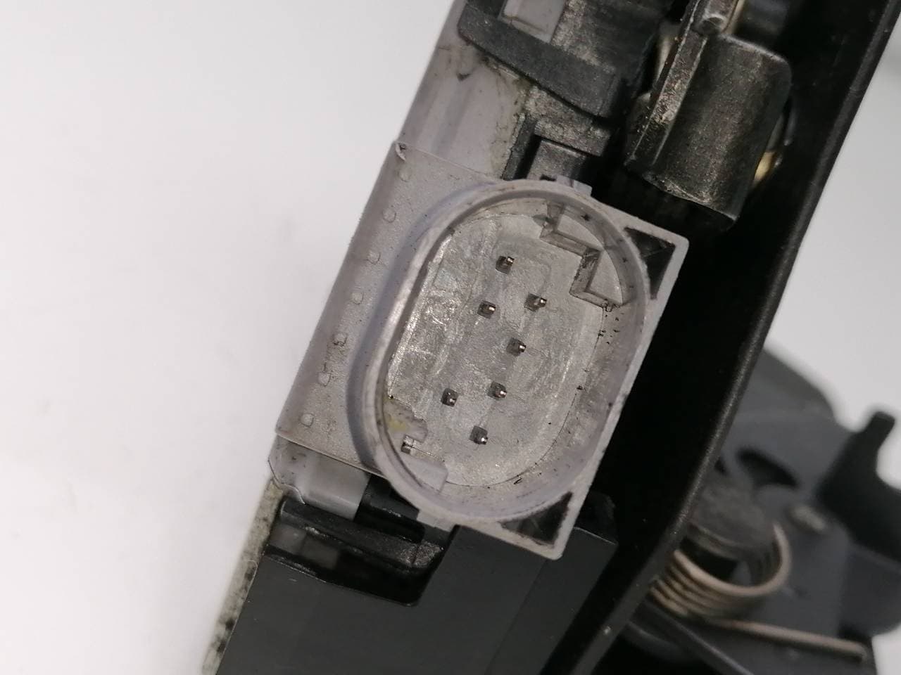 Cerradura puerta trasera izquierda BMW X5 (E70) 4
