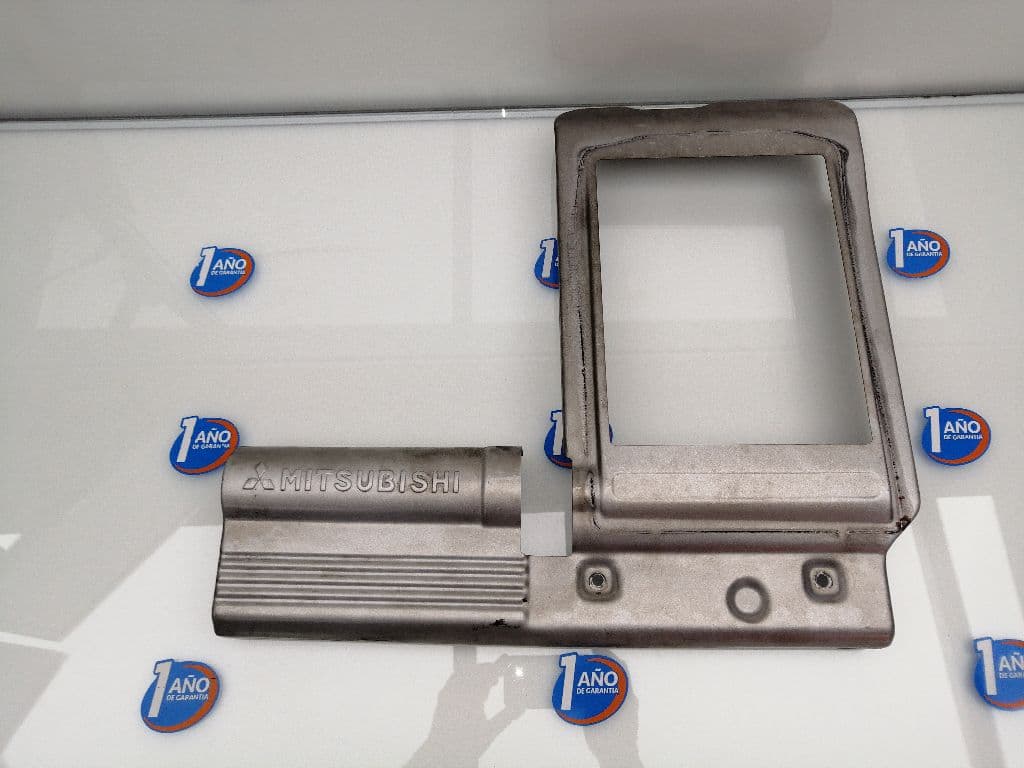 Plastico MITSUBISHI MONTERO (V20/V40) 2