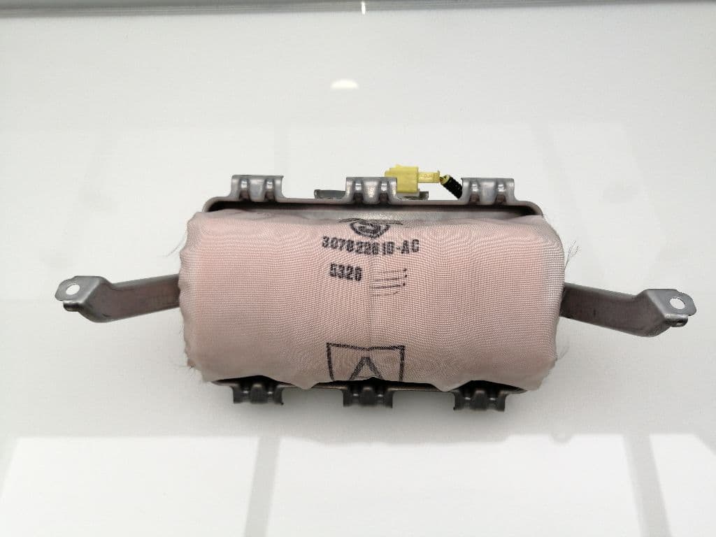 Airbag delantero derecho TOYOTA AURIS