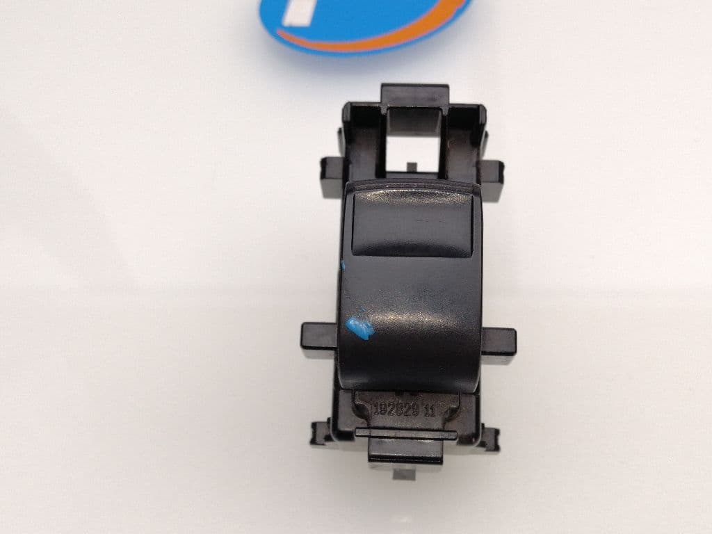 Mando elevalunas trasero derecho TOYOTA AURIS