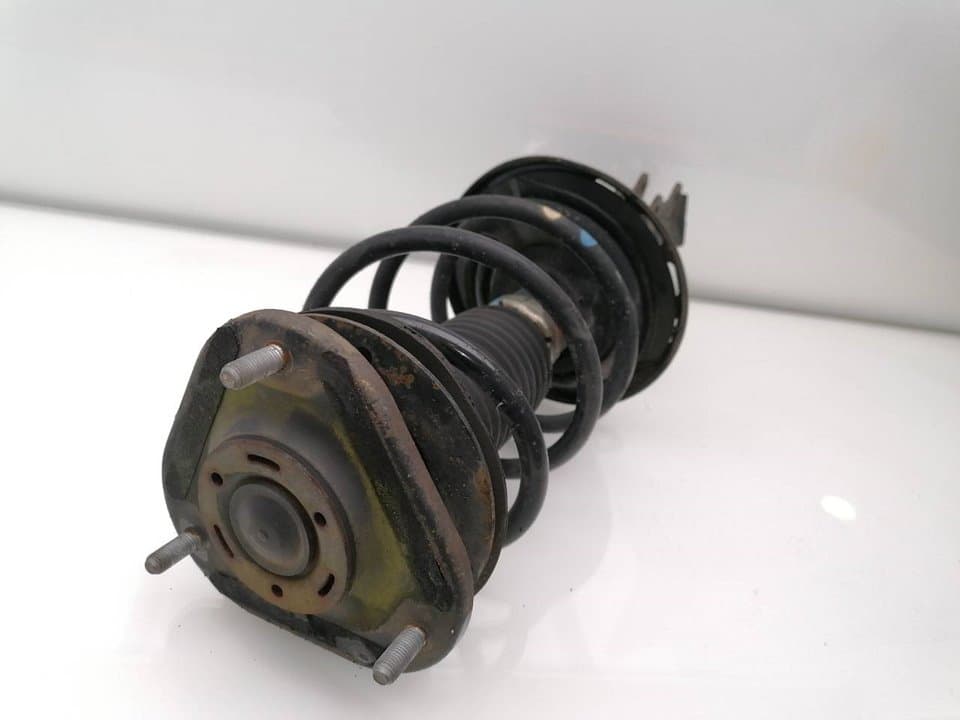 Amortiguador delantero izquierdo TOYOTA AURIS 4