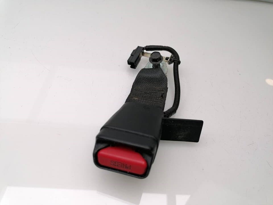 Pretensor trasero derecho TOYOTA AURIS 3