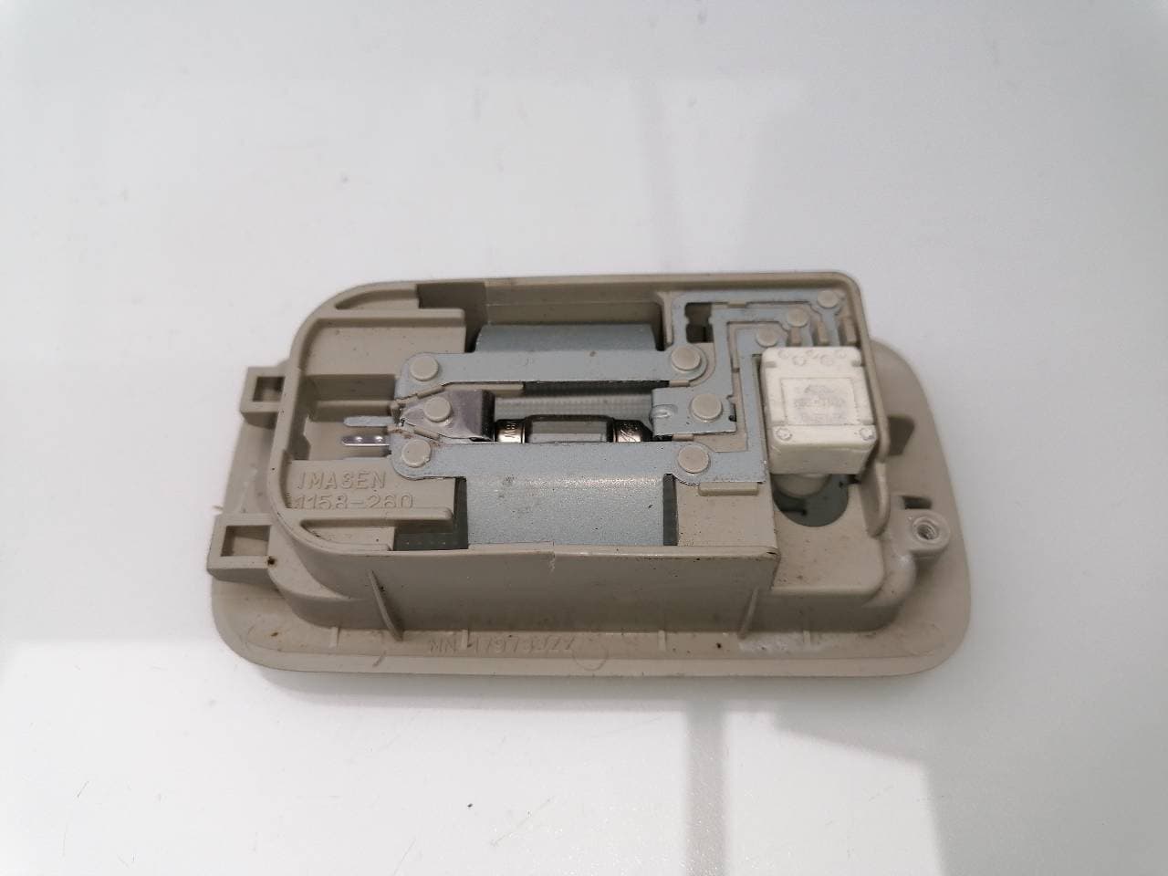 Luz interior MITSUBISHI MONTERO (V80/V90) 4