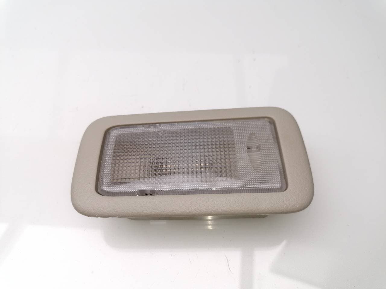Luz interior MITSUBISHI MONTERO (V80/V90)