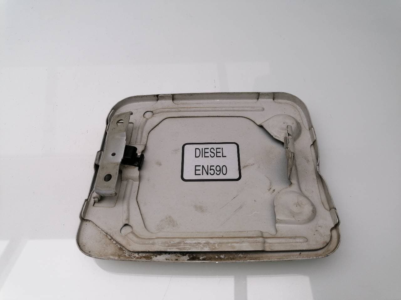 Tapa exterior combustible MITSUBISHI MONTERO (V80/V90) 2