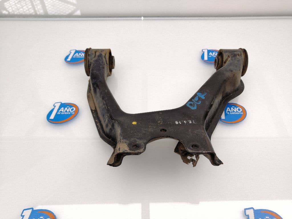 Brazo suspension superior delantero derecho MITSUBISHI MONTERO (V80/V90)
