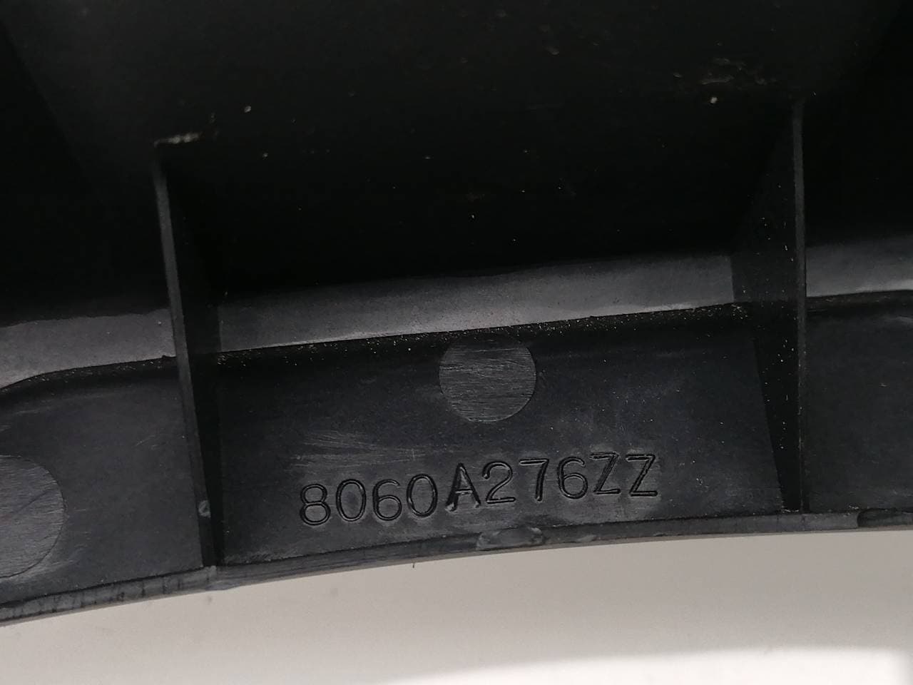 Plastico MITSUBISHI MONTERO (V80/V90) 2
