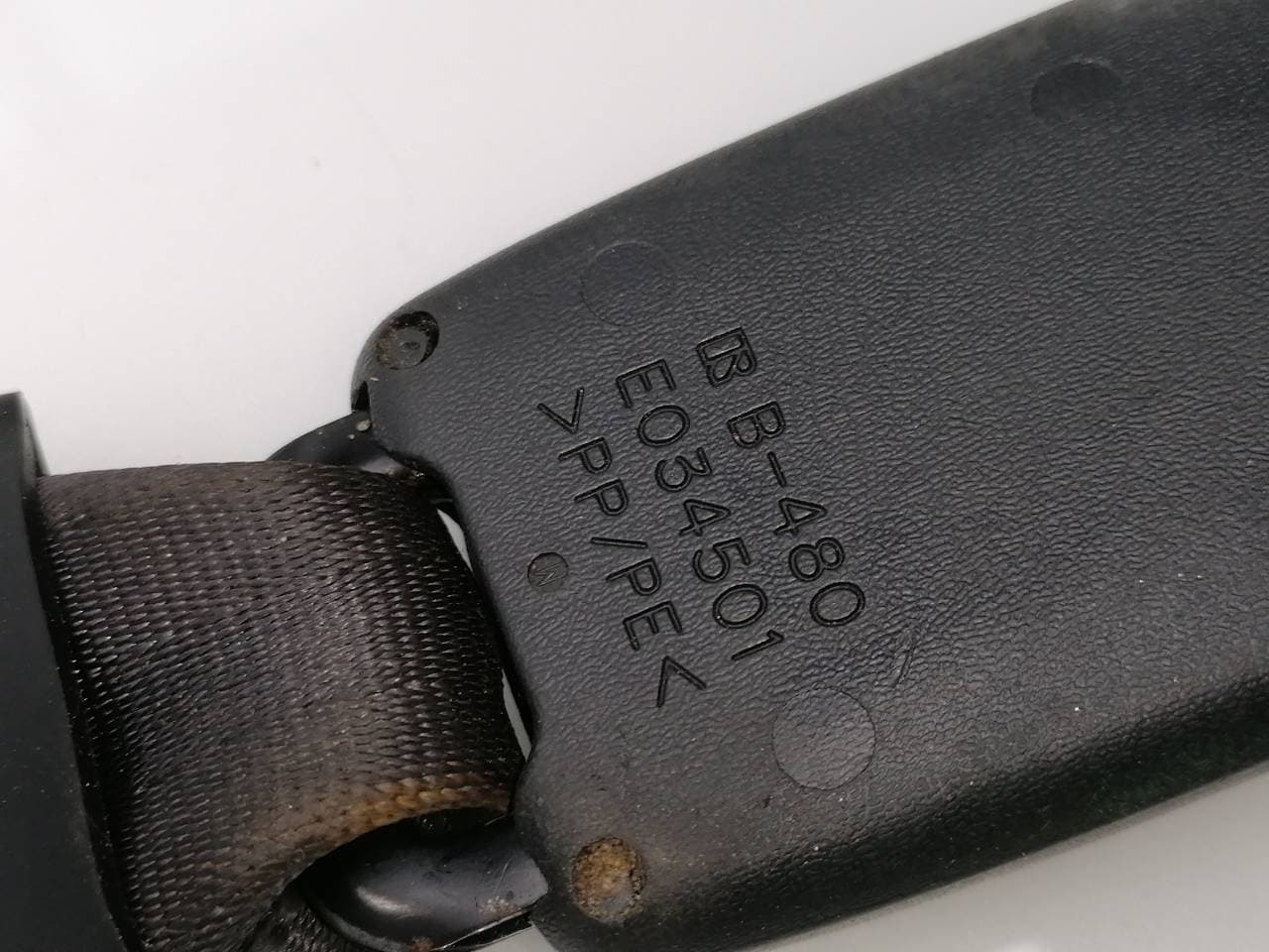 Pretensor trasero izquierdo TOYOTA RAV 4 (A3) 3