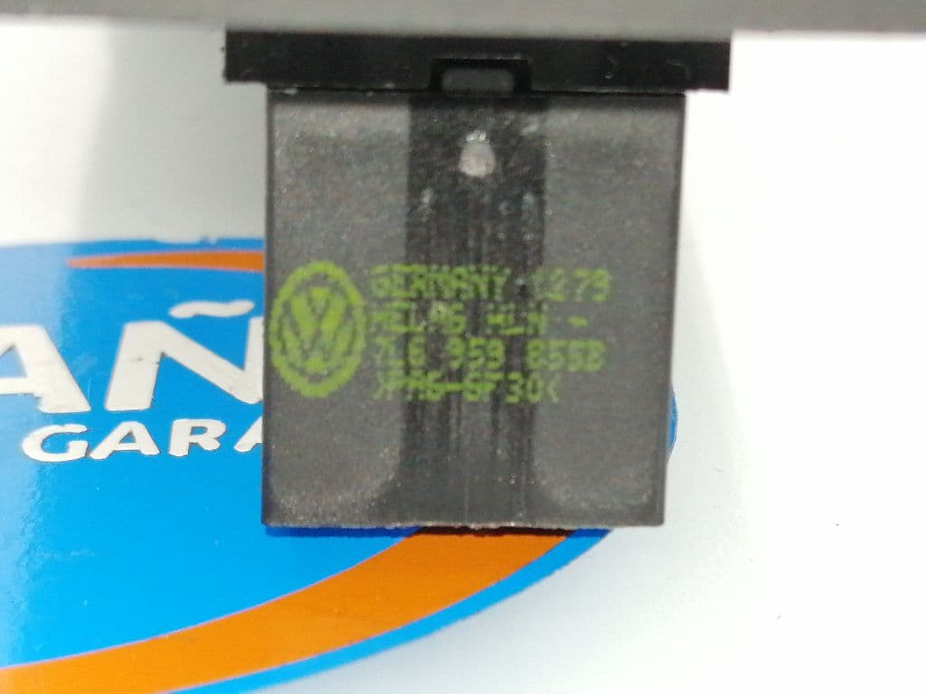 Mando elevalunas delantero derecho VOLKSWAGEN GOLF V BERLINA (1K1) 3