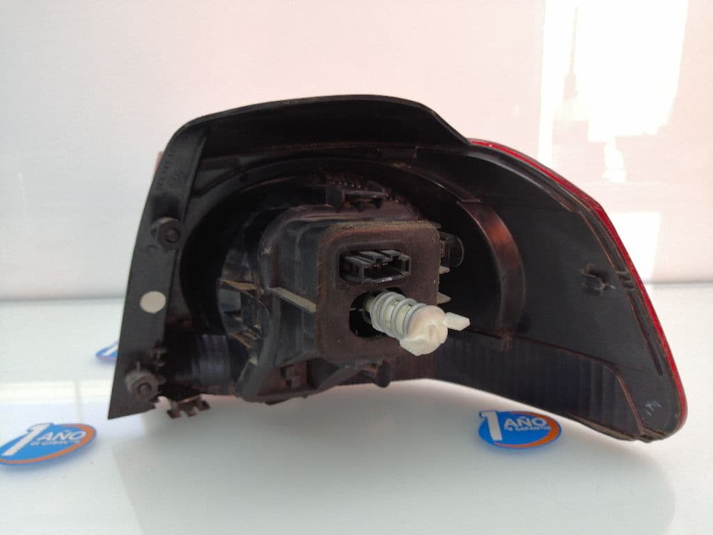 Piloto trasero izquierdo VOLKSWAGEN GOLF V BERLINA (1K1) 2