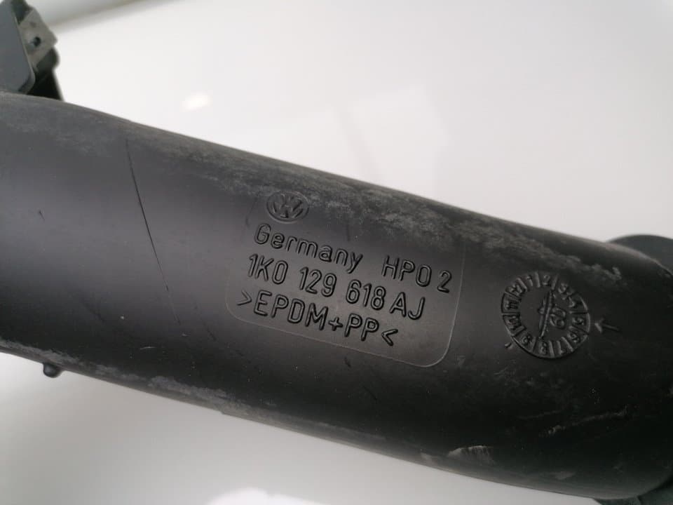 Tubo VOLKSWAGEN GOLF V BERLINA (1K1) 2
