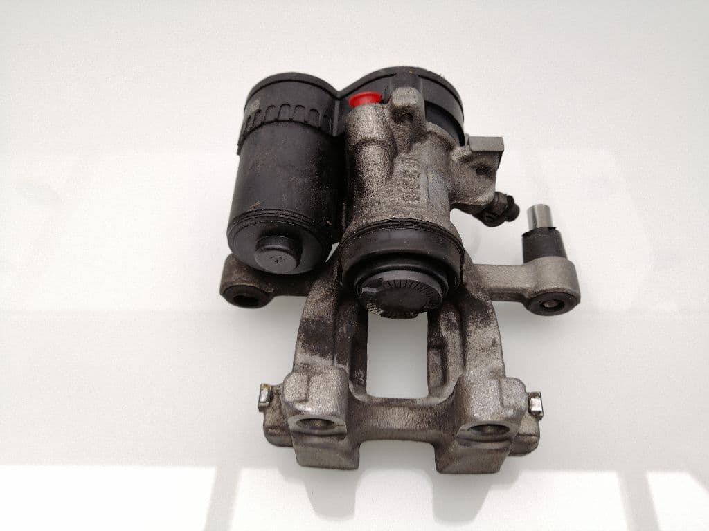 Recambio BMW SERIE 2 ACTIVE TOURER (F45) ref. 688037901 2