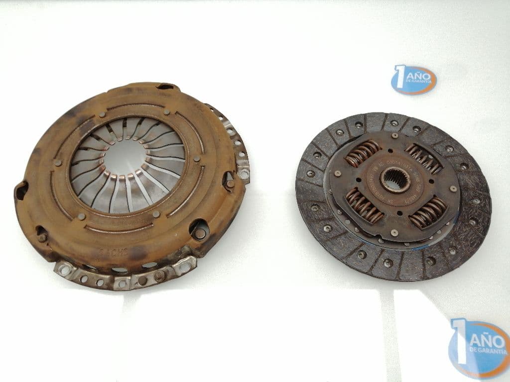 Kit embrague VOLKSWAGEN POLO (6R1)