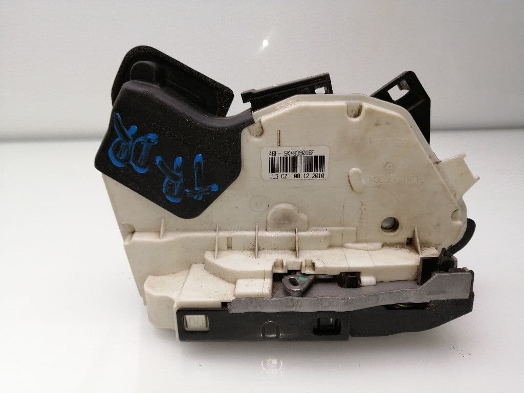 Cerradura puerta trasera derecha VOLKSWAGEN POLO (6R1) 4