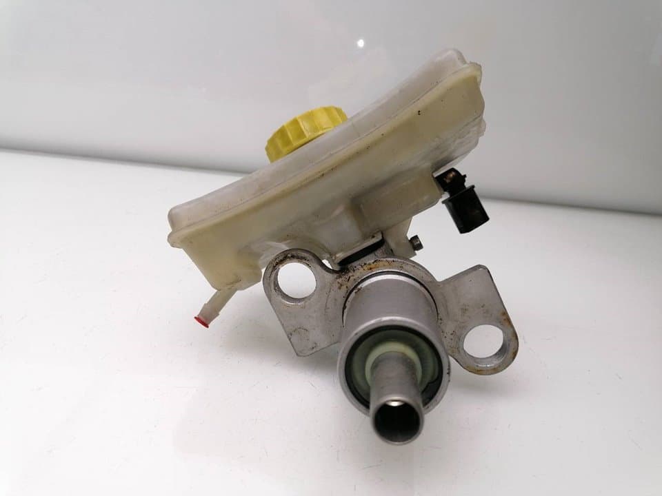 Bomba freno AUDI A4 AVANT (8E) 3