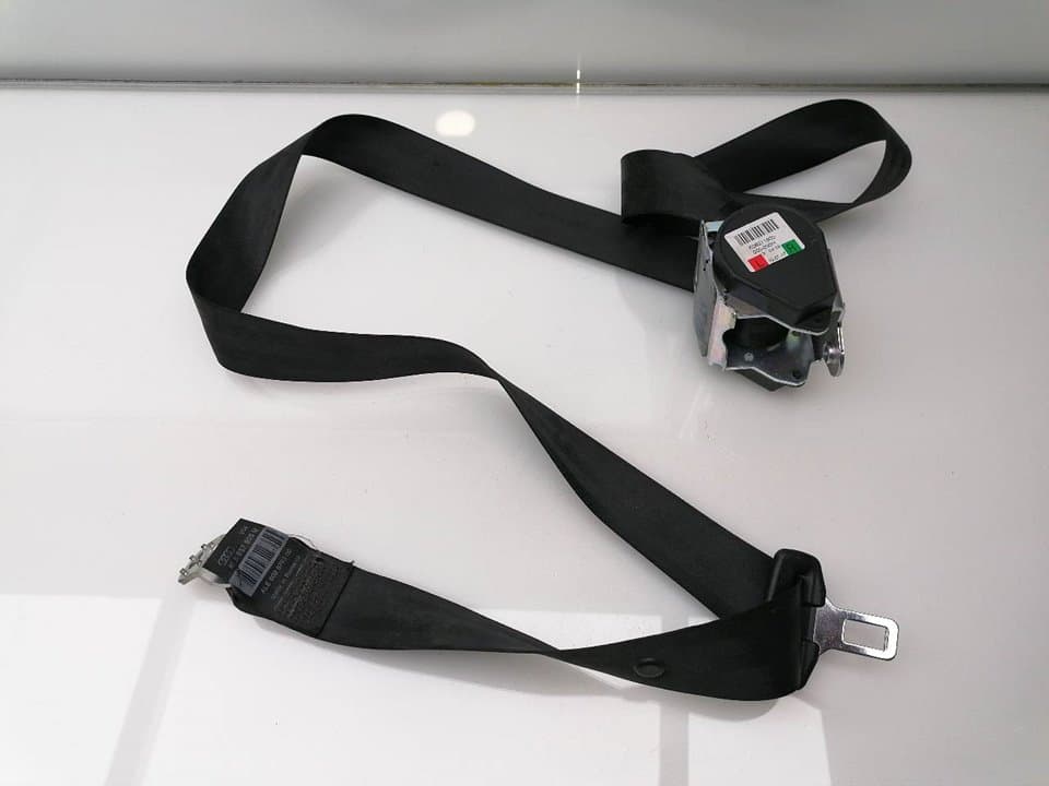 Cinturon seguridad trasero derecho AUDI A4 AVANT (8E)