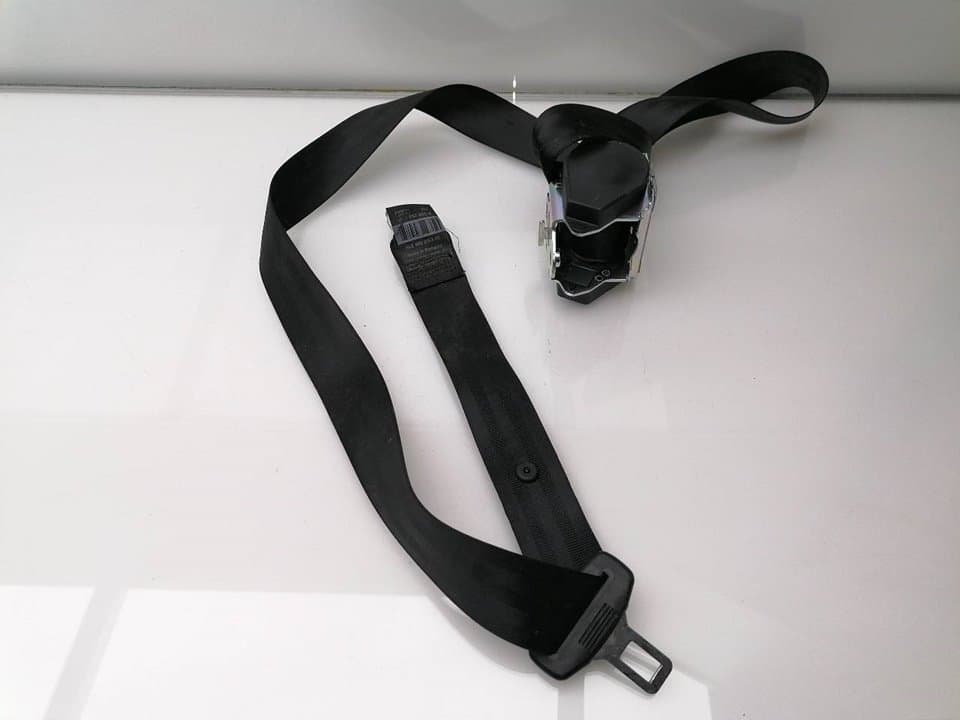 Cinturon seguridad trasero derecho AUDI A4 AVANT (8E) 2