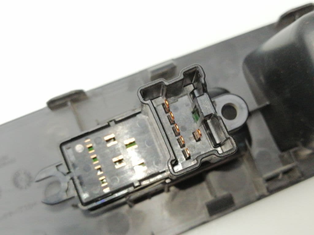 Mando elevalunas delantero derecho NISSAN X-TRAIL (T31) 2