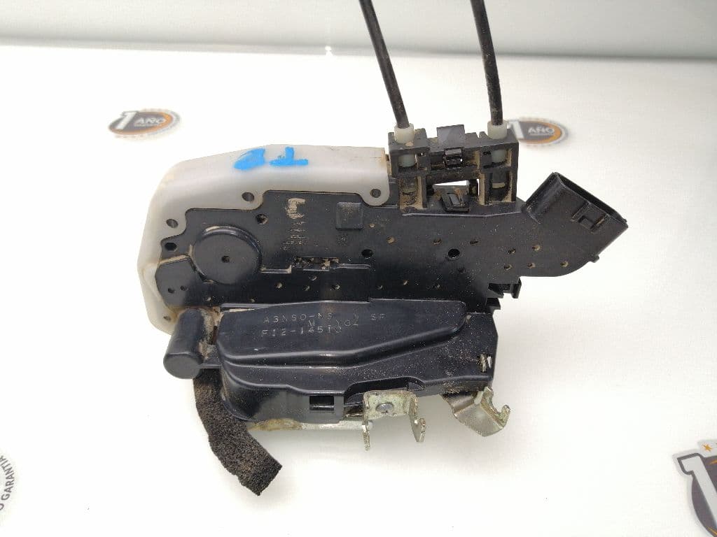 Cerradura puerta trasera derecha NISSAN X-TRAIL (T31) 4