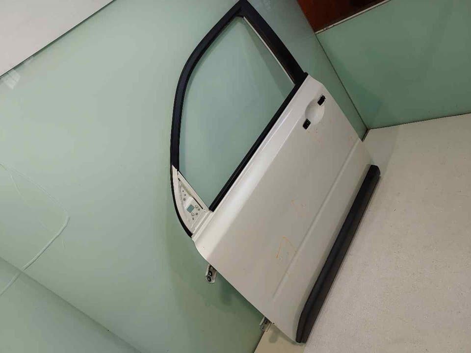 Puerta delantera izquierda NISSAN X-TRAIL (T31) 4