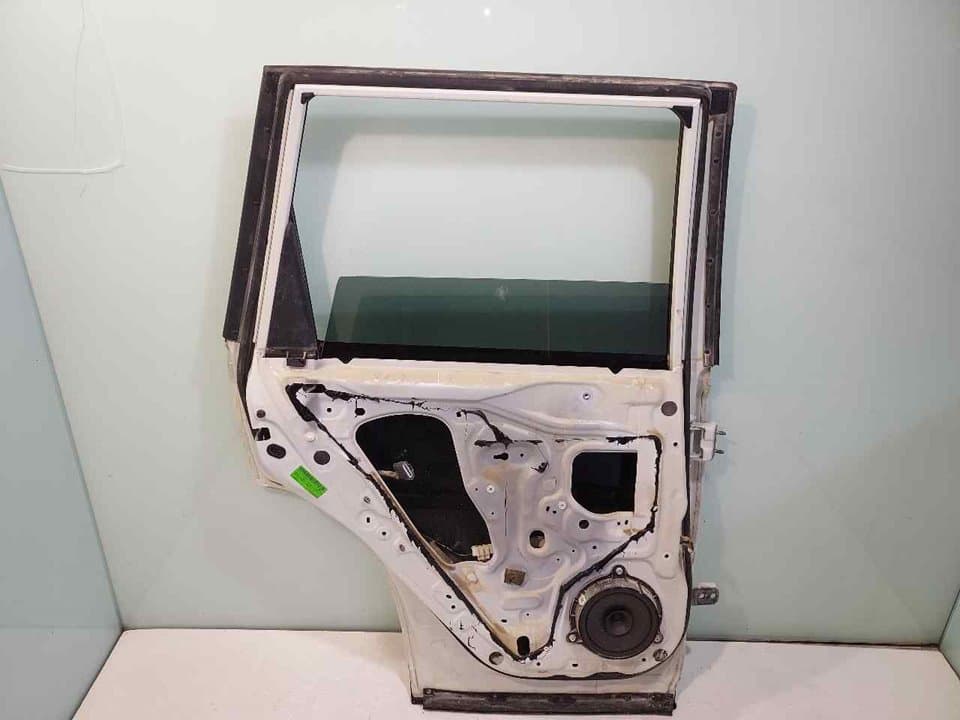 Puerta trasera izquierda NISSAN X-TRAIL (T31) 2