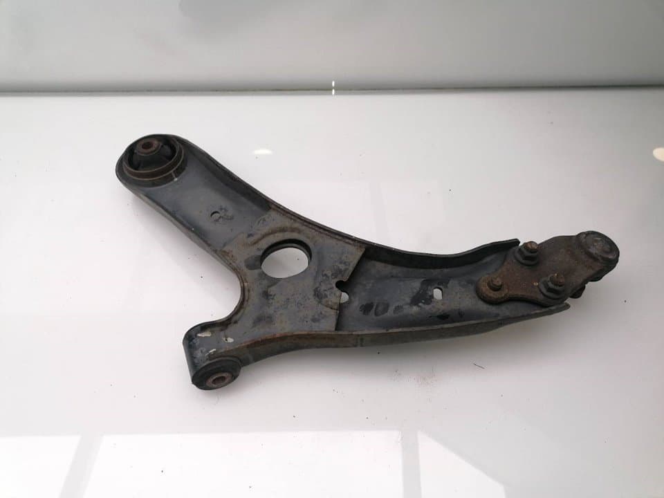 Brazo suspension inferior delantero derecho KIA CEED 2