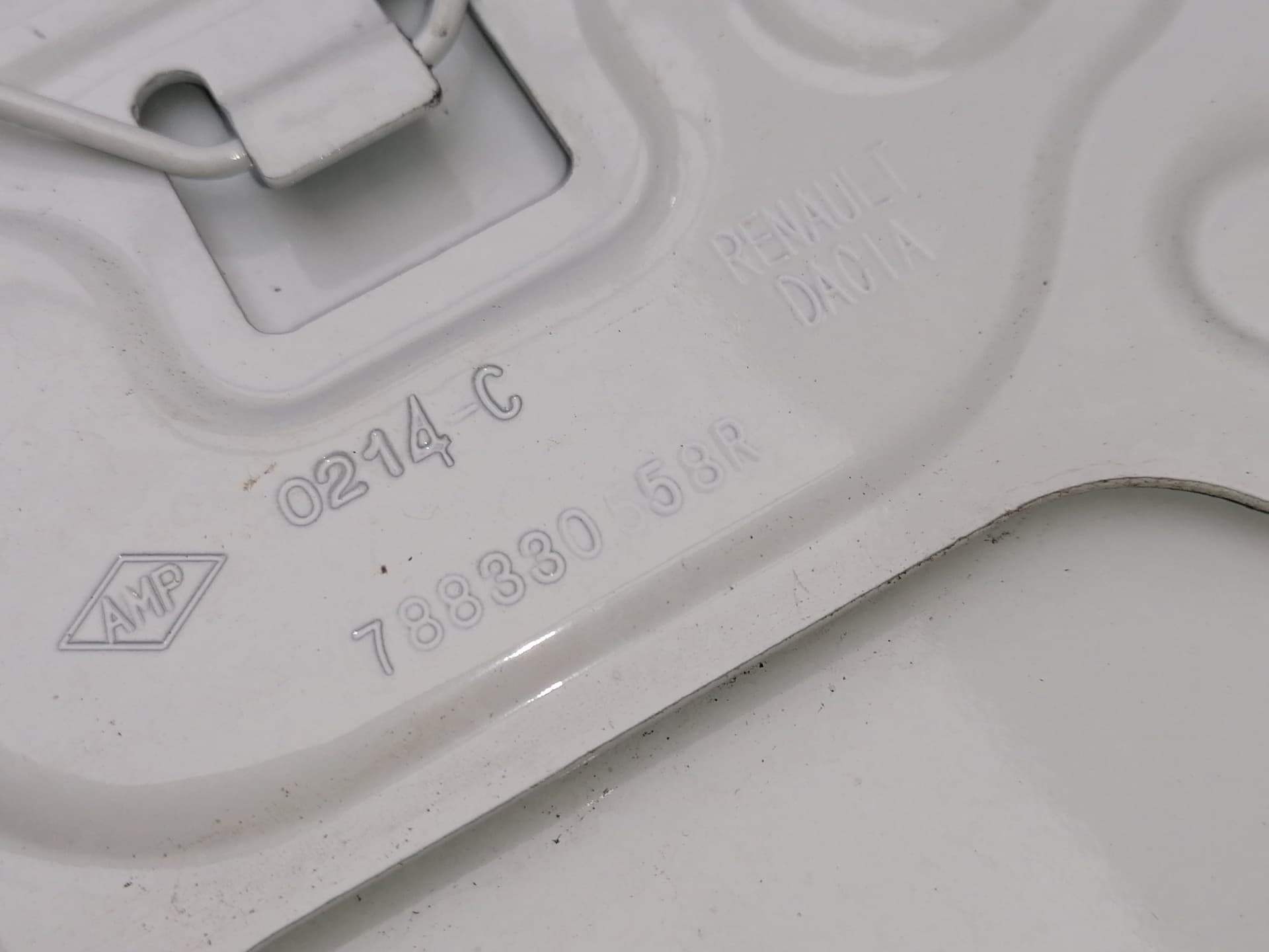Tapa exterior combustible DACIA DOKKER 4