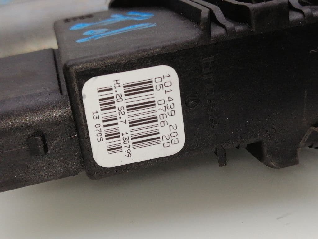 Motor elevalunas trasero izquierdo VOLKSWAGEN PASSAT (321/23/27/31) 2