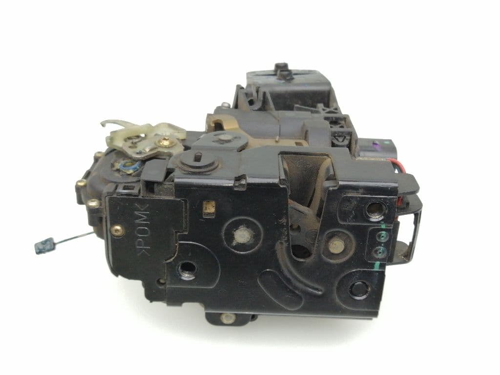 Cerradura puerta trasera izquierda VOLKSWAGEN PASSAT (321/23/27/31)