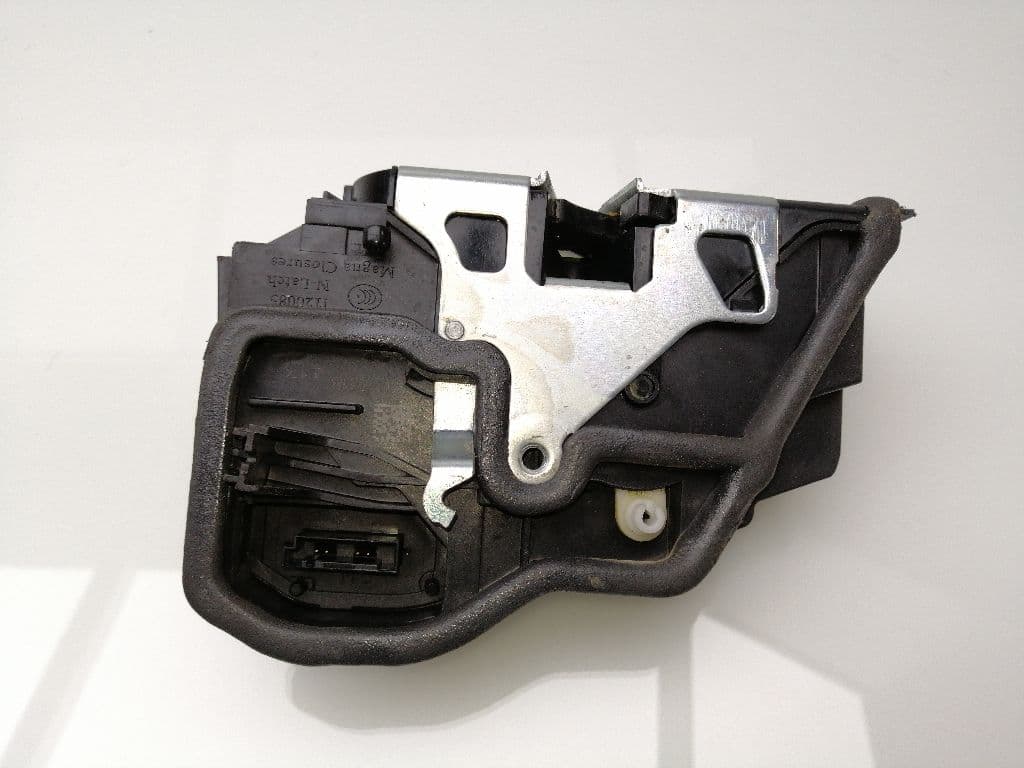 Cerradura puerta trasera izquierda BMW X3 (E83) 2