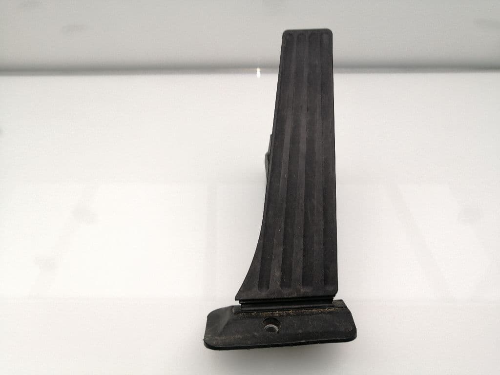 Pedal acelerador BMW X3 (E83)