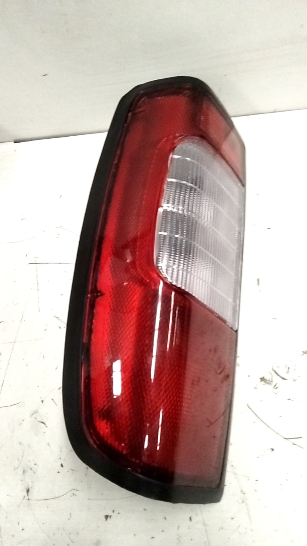 Piloto trasero izquierdo NISSAN NAVARA PICK-UP (D40M) 2