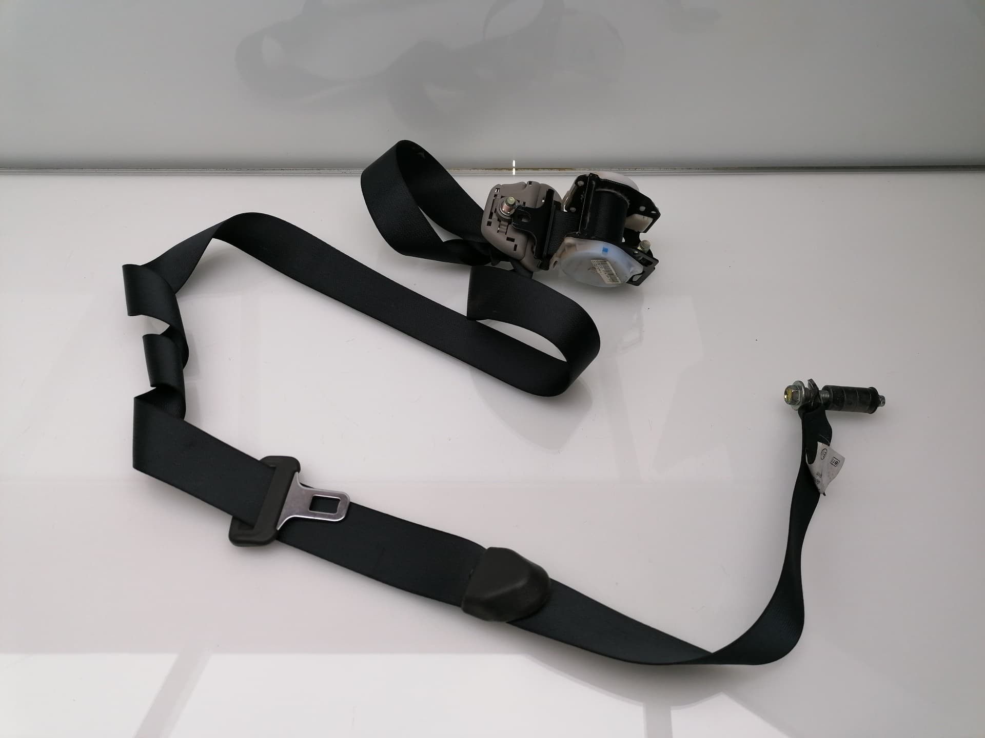 Cinturon seguridad trasero derecho NISSAN PATHFINDER (R51) 3