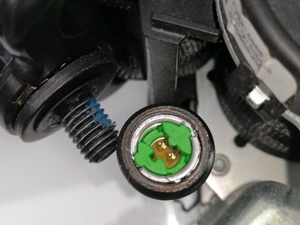 Cinturon seguridad trasero izquierdo VOLVO V60 FAMILIAR 5