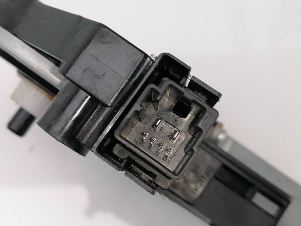 Motor elevalunas trasero derecho VOLVO V60 FAMILIAR 4