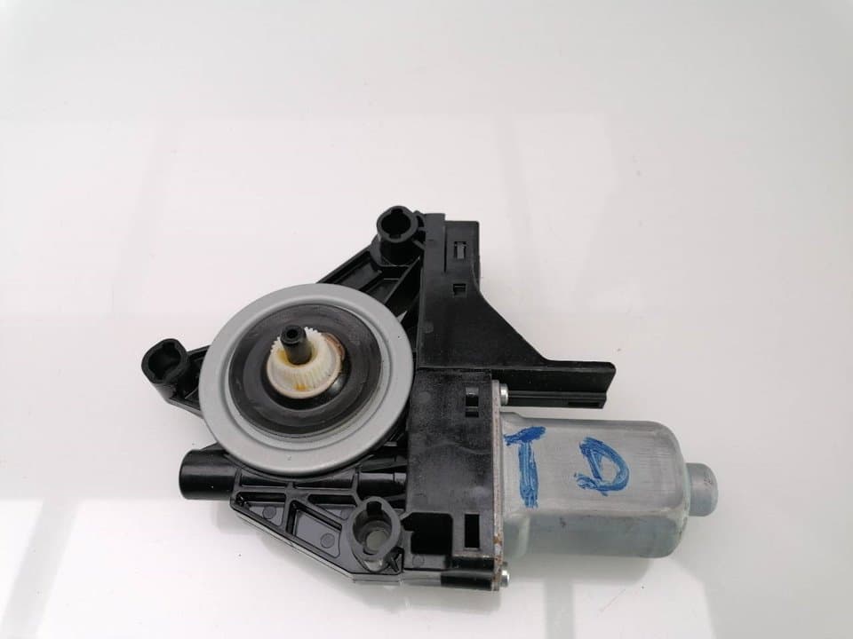 Motor elevalunas trasero derecho VOLVO V60 FAMILIAR 3