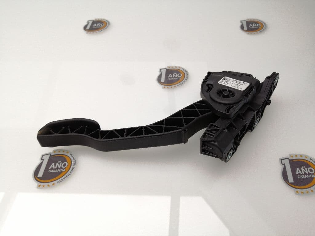 Pedal acelerador VOLVO V60 FAMILIAR 3