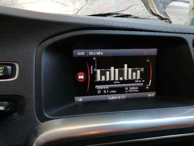Pantalla multifuncion VOLVO V60 FAMILIAR 2