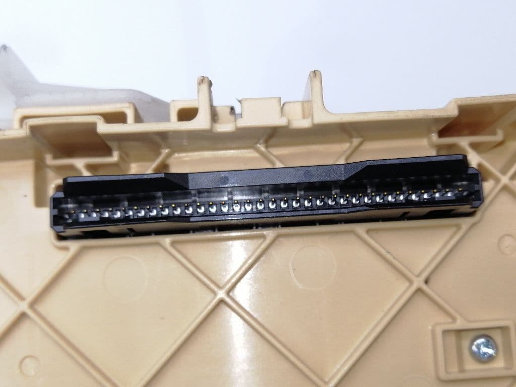 Caja reles / fusibles TOYOTA AURIS 4