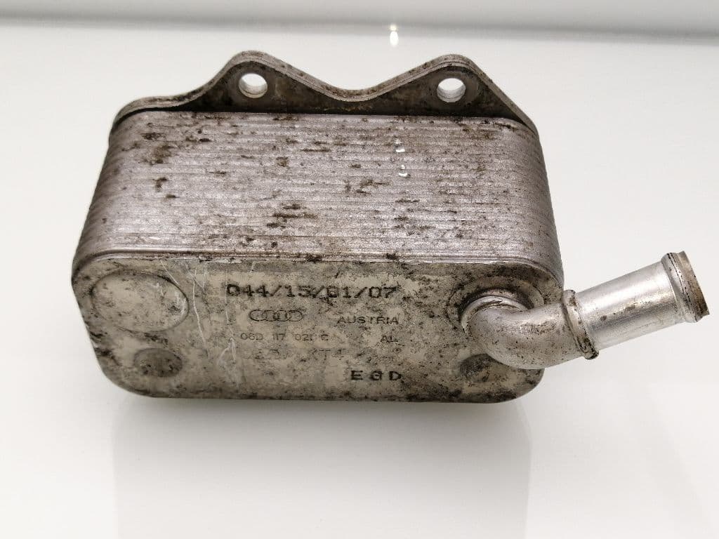 Radiador aceite AUDI S3 SPORTBACK (8P)