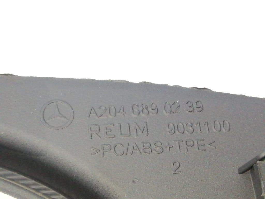 Plastico MERCEDES-BENZ CLASE C (W203) BERLINA 3
