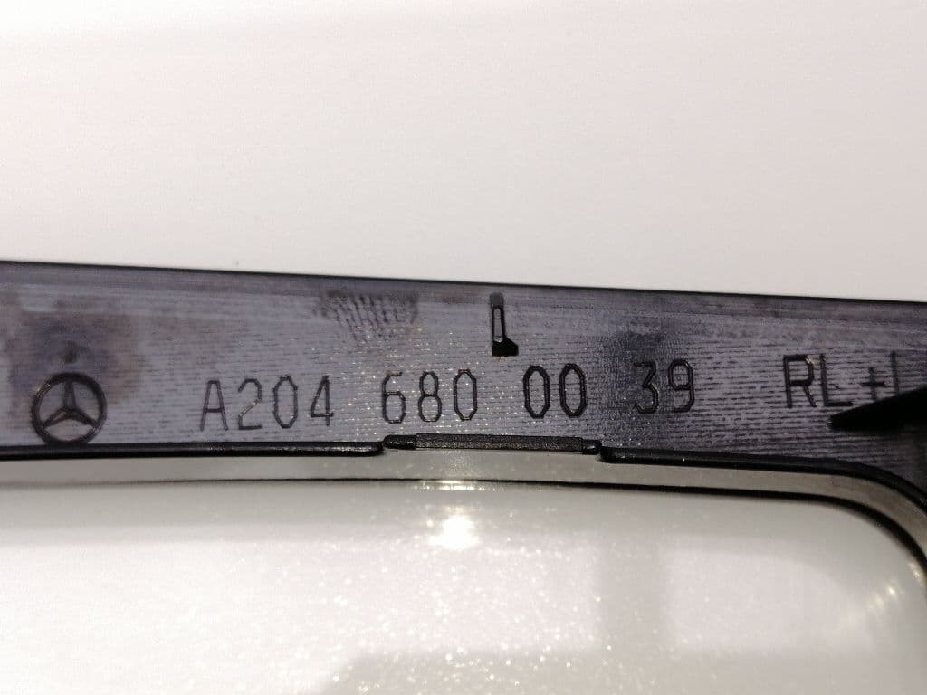 Plastico MERCEDES-BENZ CLASE C (W203) BERLINA 3