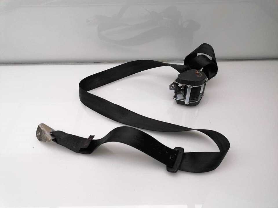 Cinturon seguridad trasero derecho SEAT LEON (1P1) 3