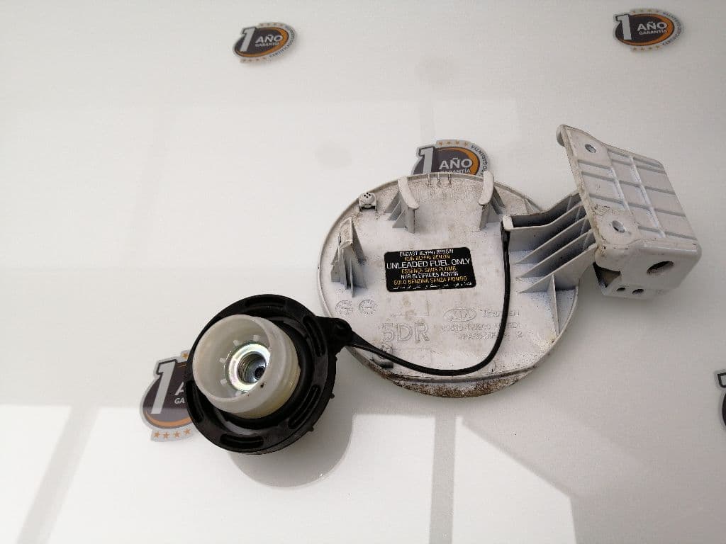 Tapa exterior combustible KIA RIO 2