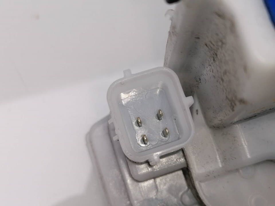 Cerradura puerta delantera derecha OPEL CORSA E 4