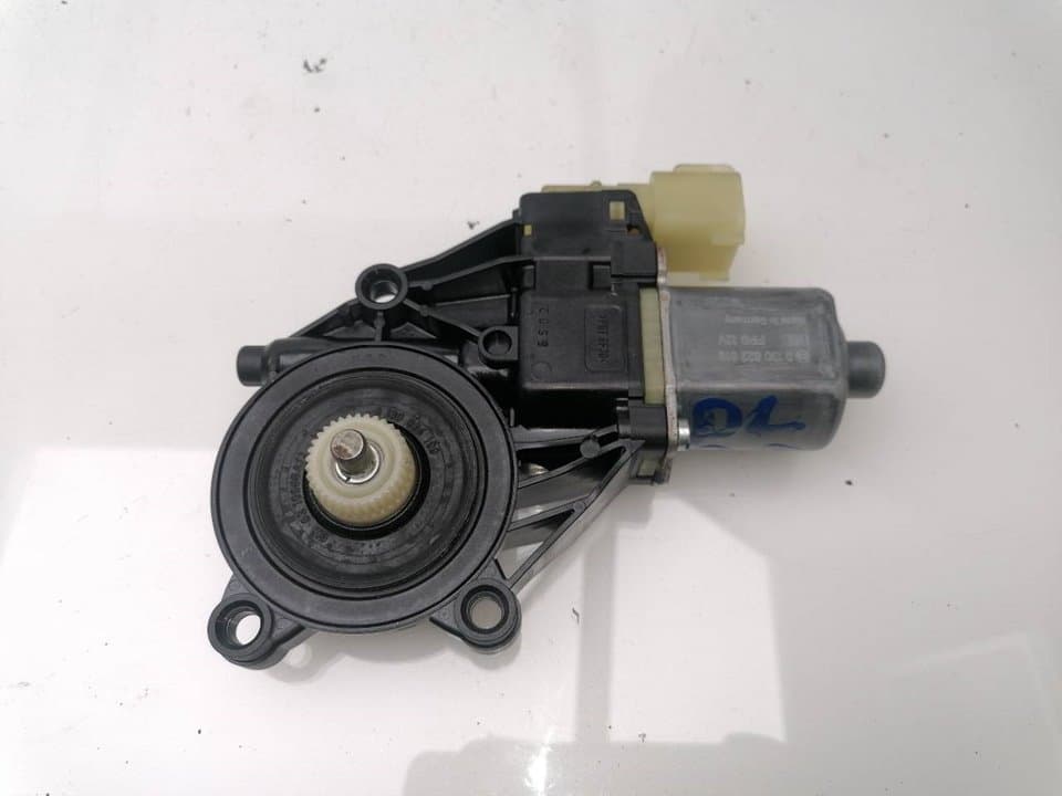 Motor elevalunas delantero derecho FORD FIESTA (CE1)