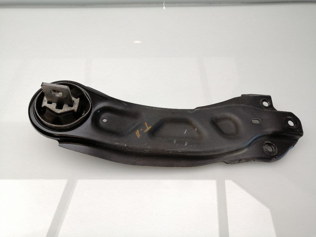 Brazo suspension superior trasero izquierdo MERCEDES-BENZ CLASE A (W169)