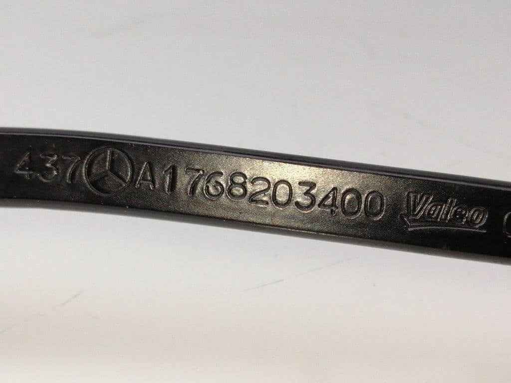 Brazo limpia delantero izquierdo MERCEDES-BENZ CLASE A (W169) 2