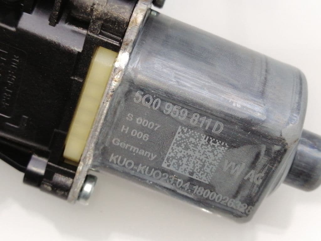 Motor elevalunas trasero izquierdo SEAT IBIZA SC (6P5) 4